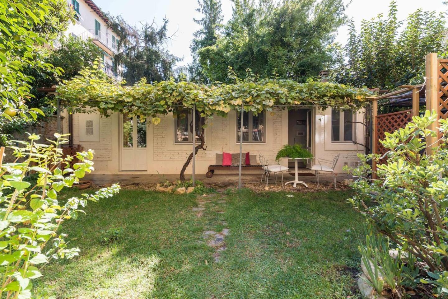 Boutique Apartment With Private Rooms And Garden Oasis Florença Exterior foto